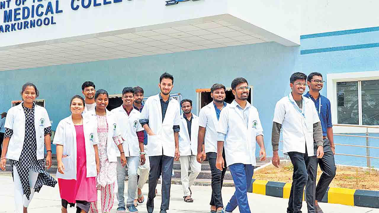 ఎంబీబీఎస్‌ సీట్లు @ 9340.. 275 సీట్లకు ఎన్‌ఎంసీ గ్రీన్‌సిగ్నల్‌