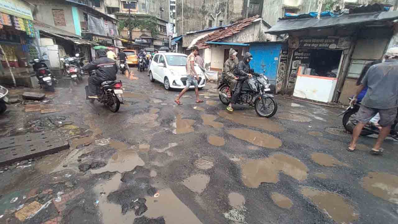 గుంతల రోడ్ల వల్ల మరణిస్తే రూ.6 లక్షలు