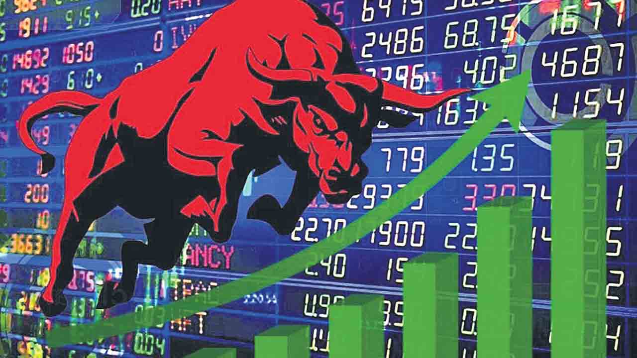 మెరిసిన బ్యాంకింగ్‌ షేర్లు.. సెన్సెక్స్‌ 716, నిఫ్టీ 225 పాయింట్లు వృద్ధి