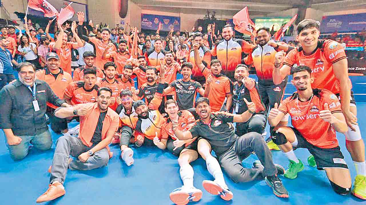 హైదరాబాద్‌ బ్లాక్‌హాక్స్‌ గెలుపు