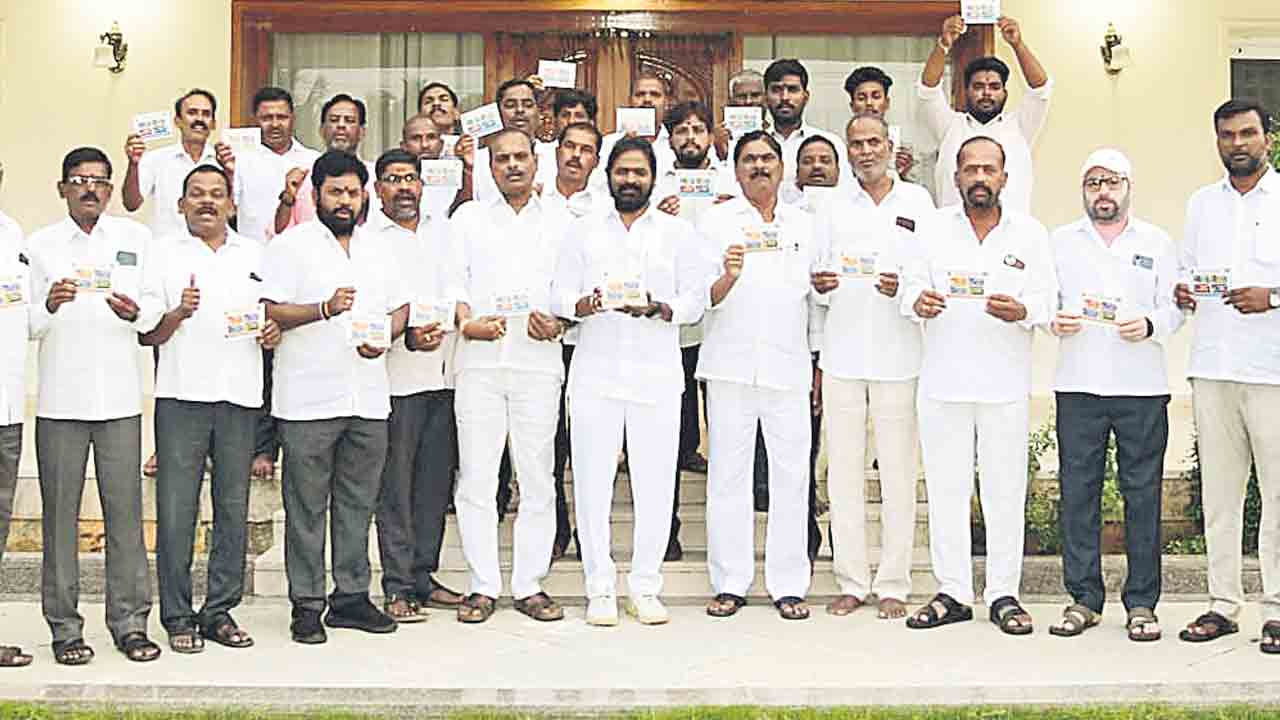 హామీలు గుర్తు చేసేందుకే.. బాకీ కార్డు ఉద్యమం