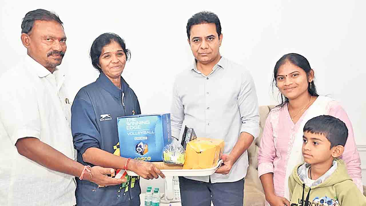 పారా అథ్లెట్‌ అర్చనకు అండగా కేటీఆర్‌