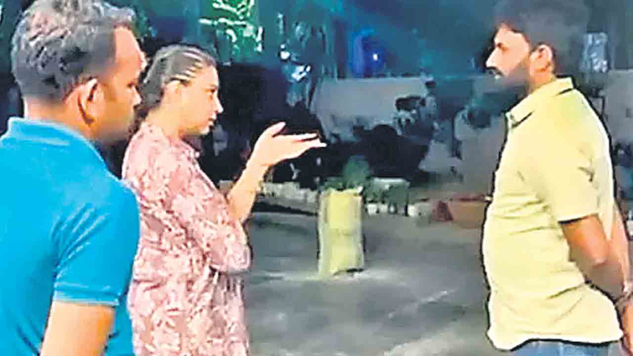 సర్కార్పై ఆశలు వదులుకున్న ప్రజలు