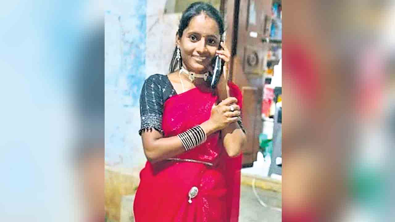 కూర ఎందుకు వండలేదని అడిగిన భర్త.. ఆత్మహత్య చేసుకున్న భార్య