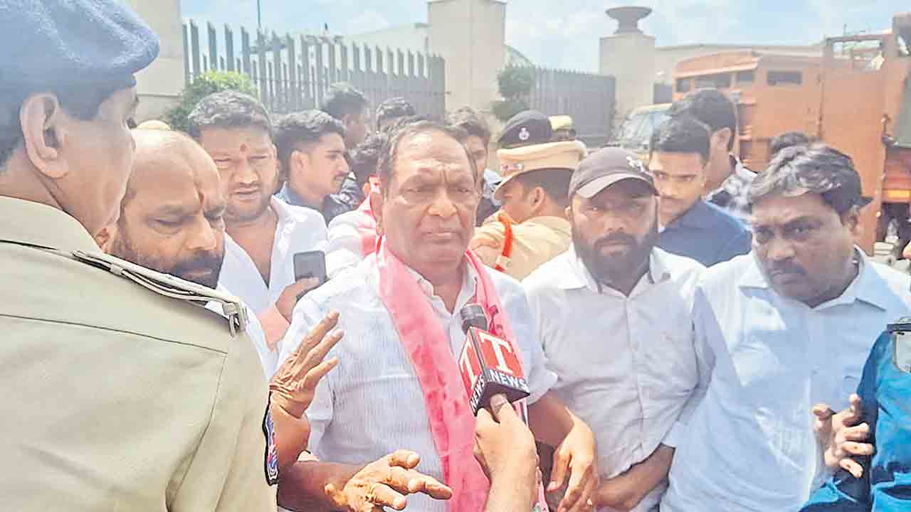 సవాల్ విసిరి ముఖం చాటేస్తావా?