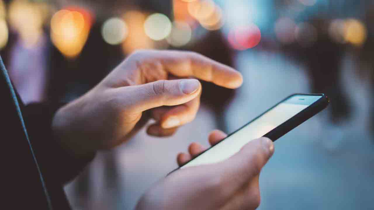 ఇన్‌కమింగ్‌ కాల్స్‌లో పేరు డిస్‌ప్లే