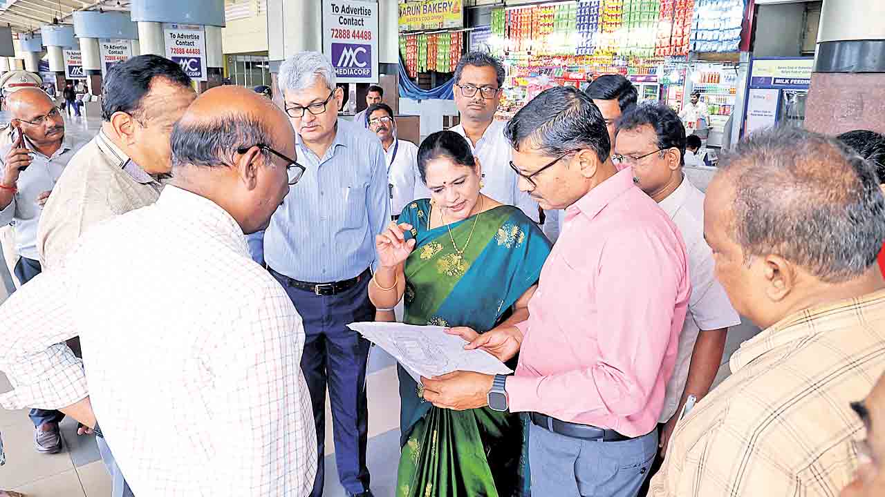 రాంగ్‌ రూట్‌లో స్పెషల్‌ వసూల్‌.. సాధారణ బస్సుల్లోనూ అదనపు చార్జీలు