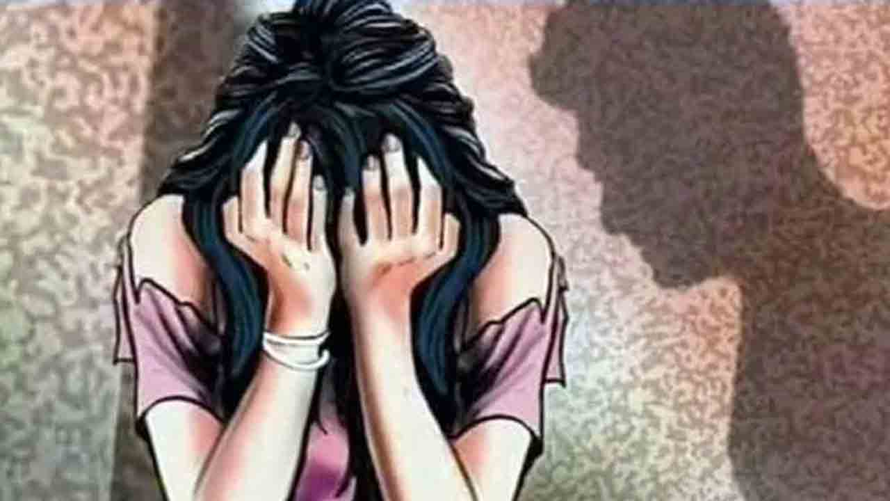 లైంగికదాడి.. ఆపై గొంతునొక్కి హత్య