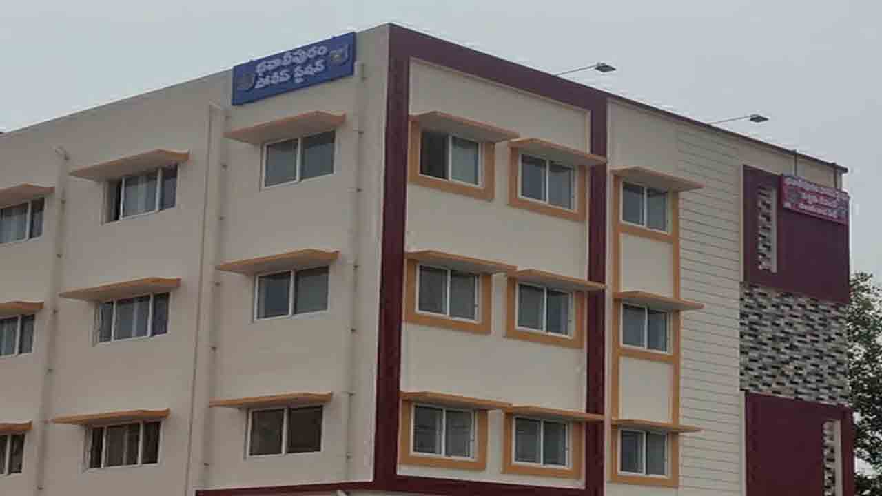 ముక్కలుగా నరికి మురికి కాల్వల్లో పడేసి.. పిన్నిని హత్యచేసిన అక్కకొడుకు