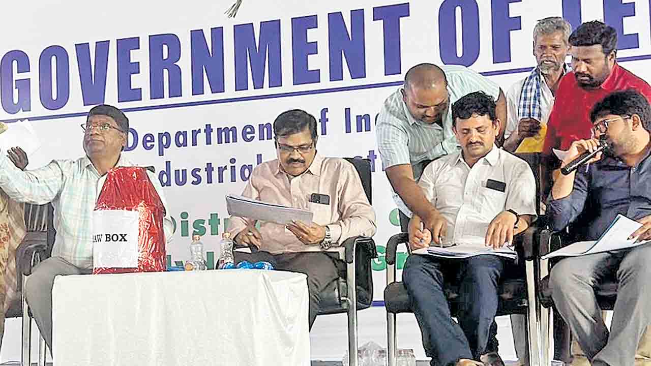 ఫార్మా ప్లాట్ల డాక్యుమెంట్లు అందేనా..?