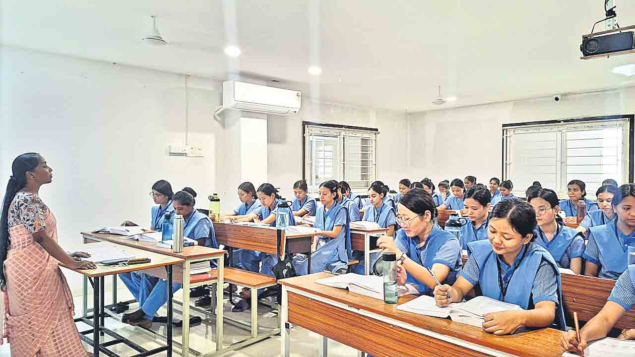 అడ్డగోలుగా నర్సింగ్‌ స్కూళ్ల దందా!.. అన్నీ తానై ఓ మంత్రి సన్నిహితుడి చక్రం