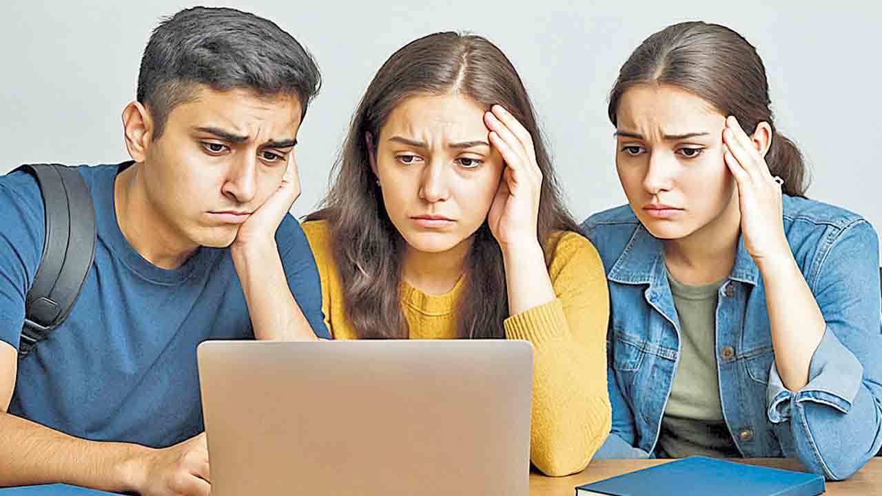 అమెరికా చదువులకు మరిన్ని కష్టాలు!