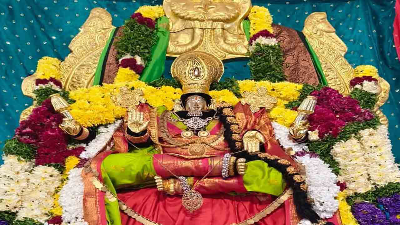 ‘శ్రీమహాలక్ష్మీ’గా అమ్మవారు