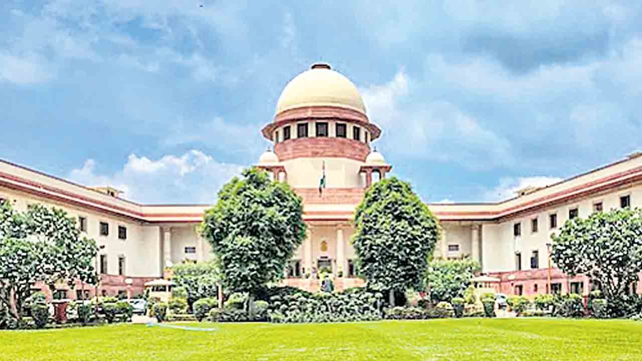 BC Reservations | నేడు సుప్రీంకోర్టులో స్పెషల్‌ లీవ్‌ పిటిషన్‌.. స్థానిక ఎన్నికలకు గ్రీన్‌సిగ్నల్‌ దొరికేనా?