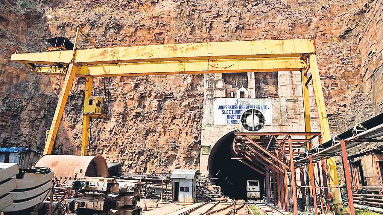 ఎస్‌ఎల్బీసీ మరమ్మతులకు 10,500 కోట్లు!.. భారీగా పెరగనున్న ప్రాజెక్టు అంచనా వ్యయం