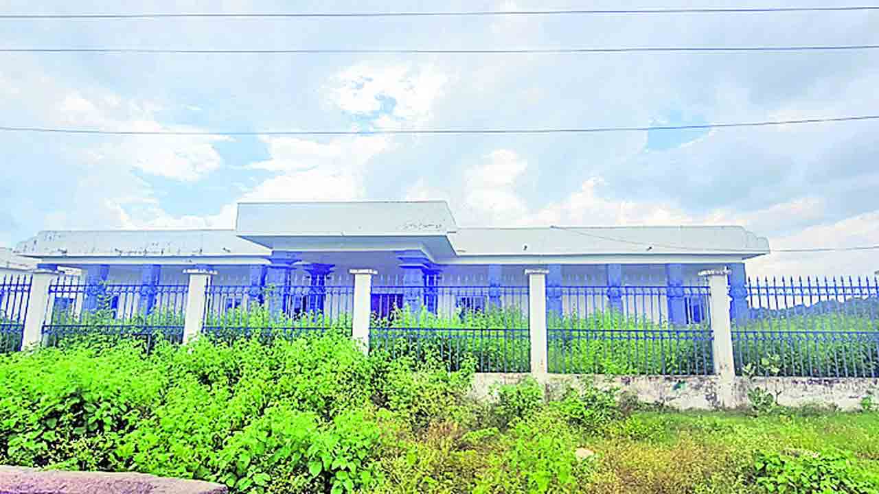 వారసత్వ సంపదపై నిర్లక్ష్క్ం..?