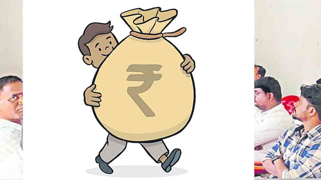 ఘరానా మోసగాడితో టాస్క్‌ఫోర్స్‌ ఎస్సై డీల్‌