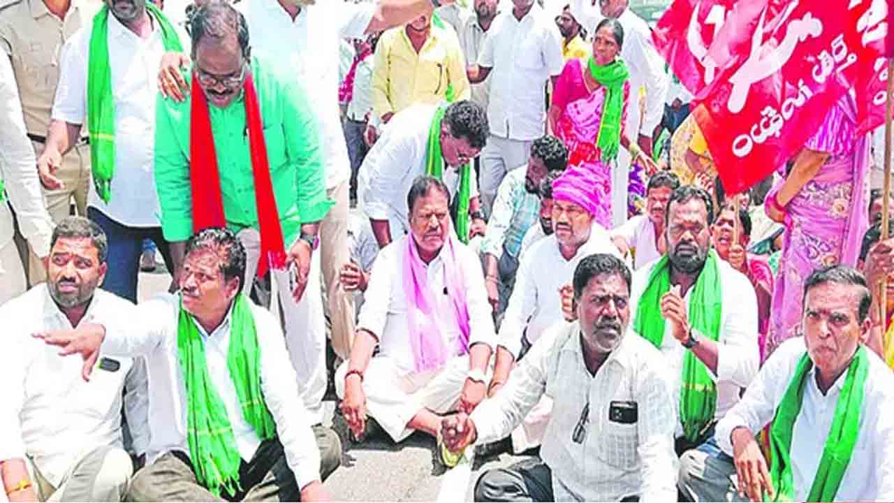 ట్రిపుల్‌ఆర్‌ అలైన్‌మెంట్‌తో అన్యాయం