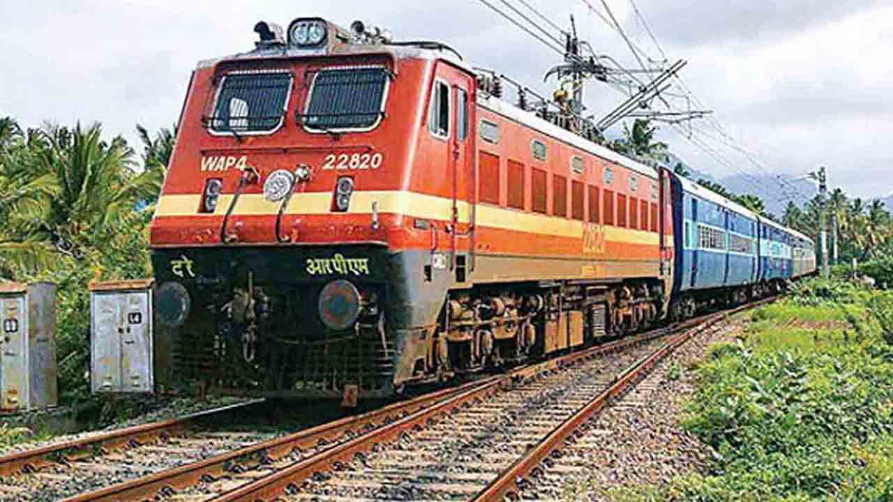 కాజీపేట మీదుగా పలు రైళ్లు రద్దు, కుదింపు