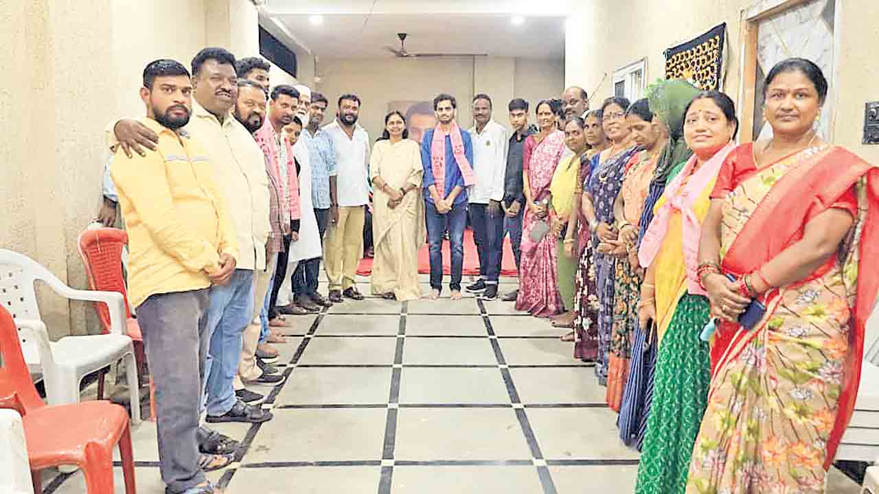 జూబ్లీహిల్స్లో కాంగ్రెస్కు ఝలక్