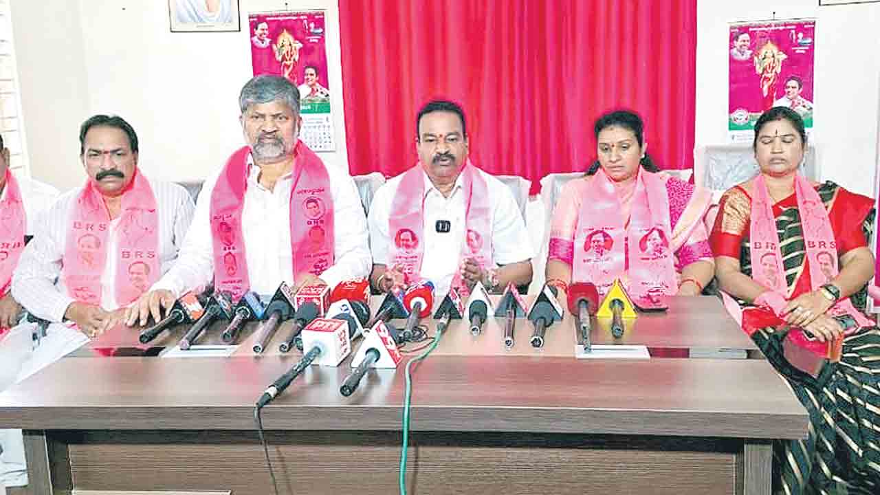 చెల్లని జీవోలతో డ్రామాలు