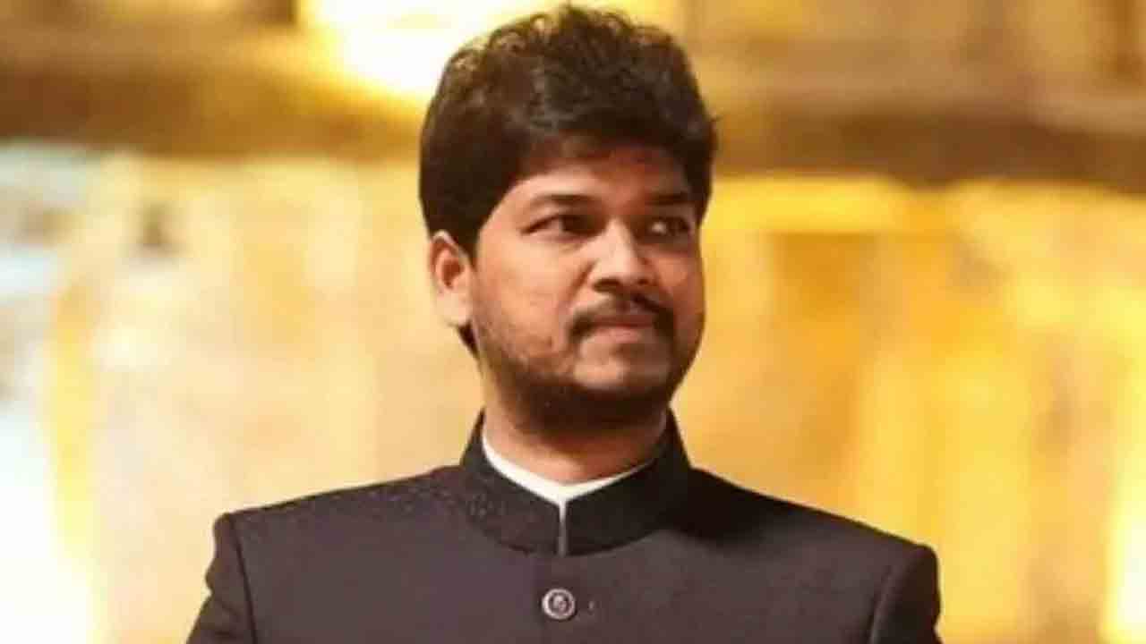 ‘నవీన్‌యాదవ్‌ బరితెగింపు’పై పోలీసులకు ఫిర్యాదు