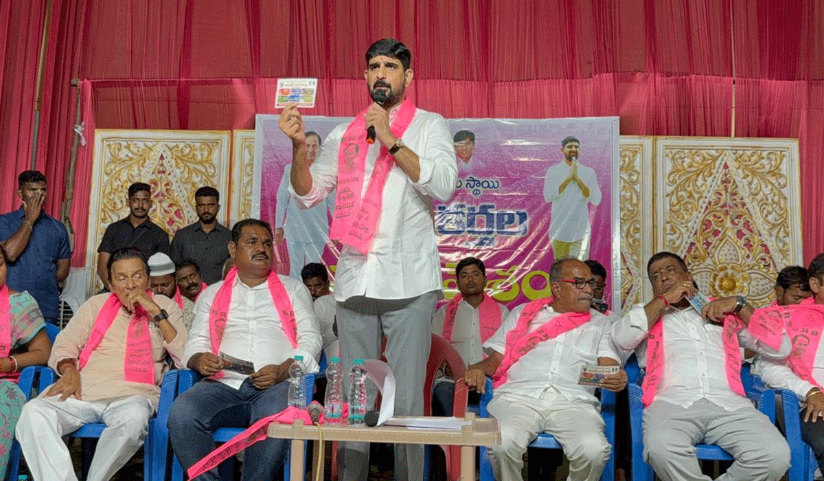 MLA Padi Kaushik Reddy | రైతులను నడిరోడ్డు మీద నిలబెట్టిన కాంగ్రెస్.. హుజురాబాద్ ఎమ్మెల్యే పాడి కౌశిక్ రెడ్డి
