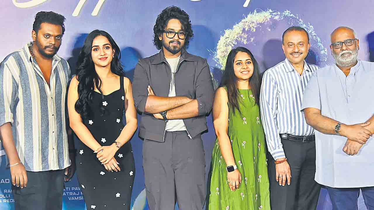 అడవి నేపథ్యంలో ప్రేమకథ