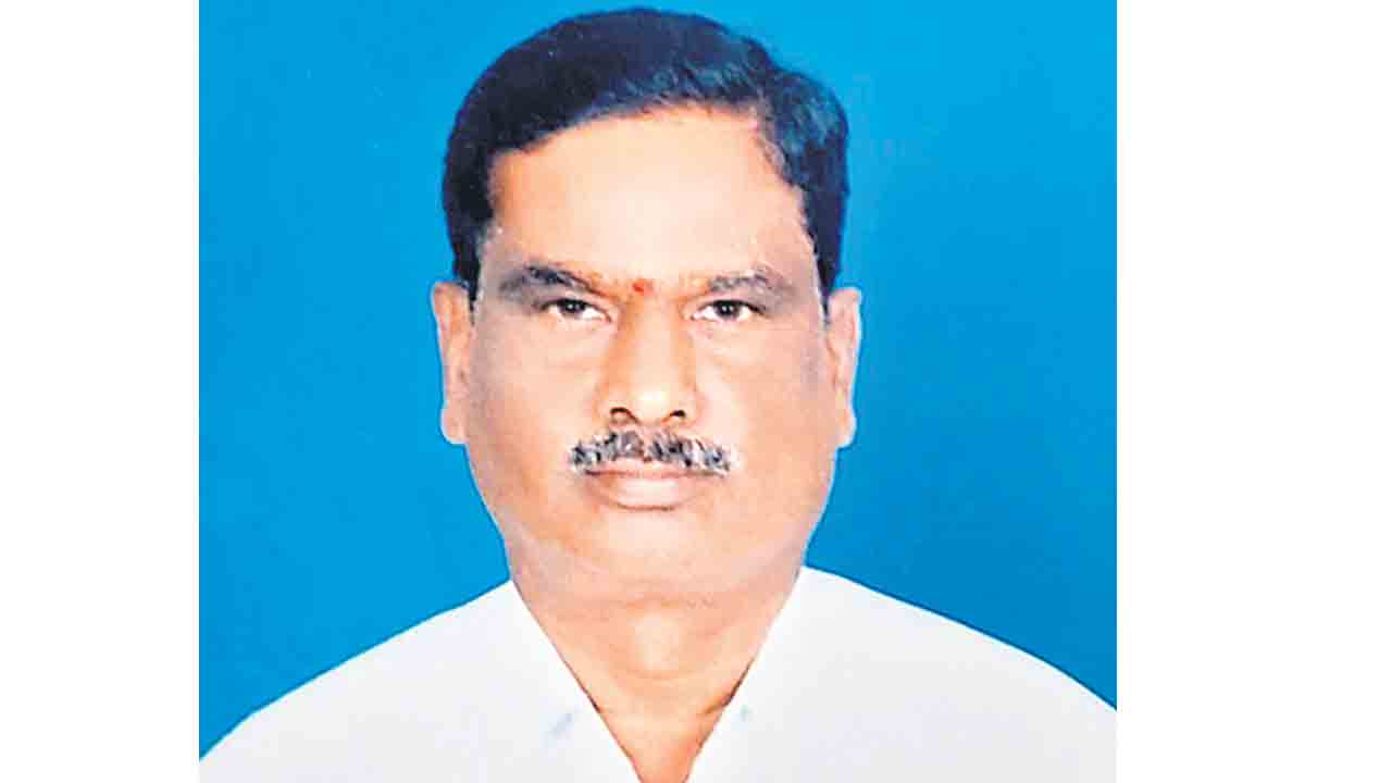 పదహారు నెలలైనా పైసా ఇయ్యలే!