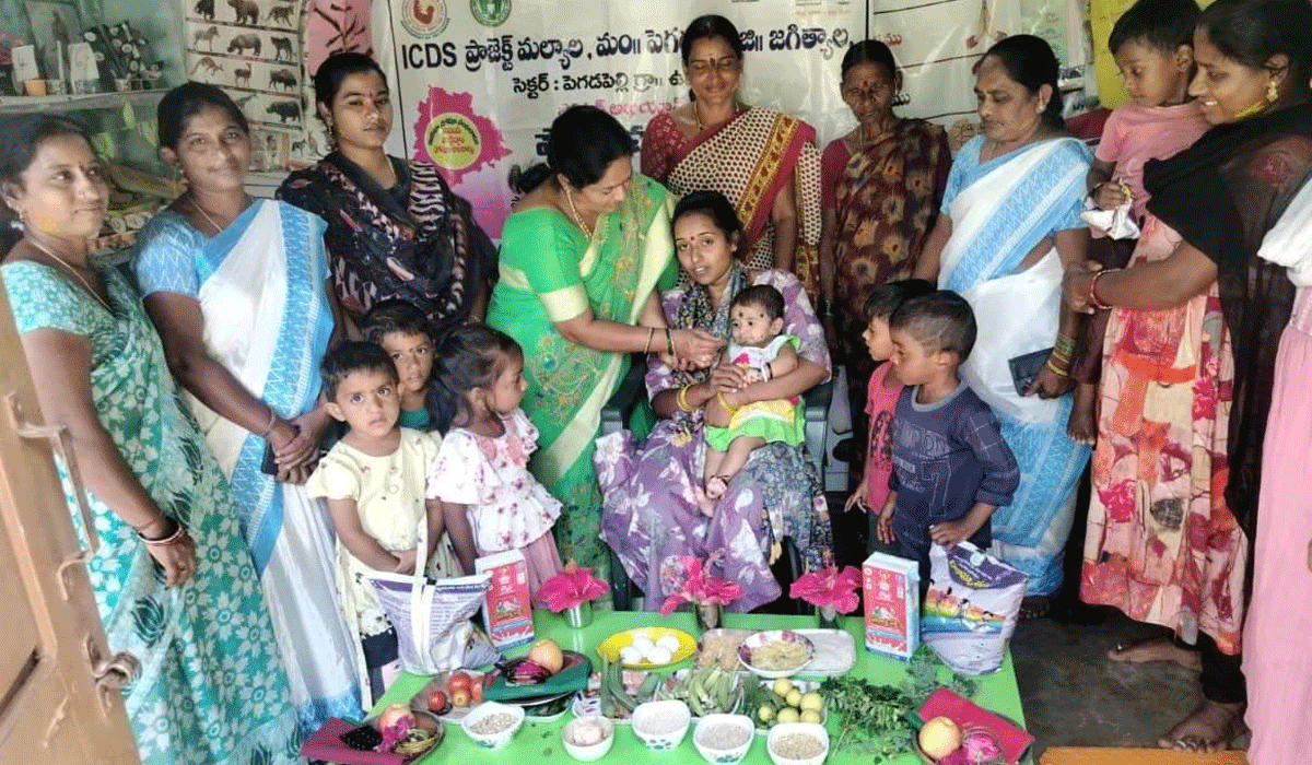 Anganwadi Center  | ఉప్పుపల్లిలో అంగన్వాడీ కేంద్రంలో పోషణ మాసం వేడుక
