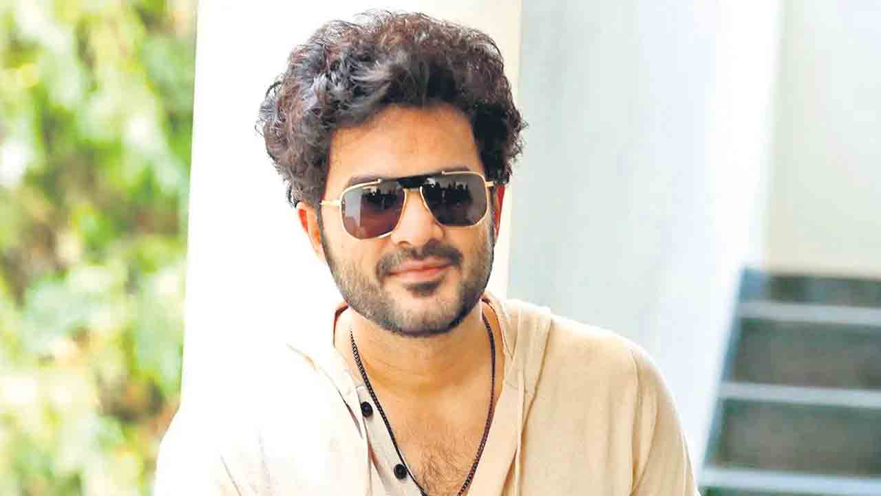 టిల్లుకి సూపర్ పవర్స్ వస్తే?