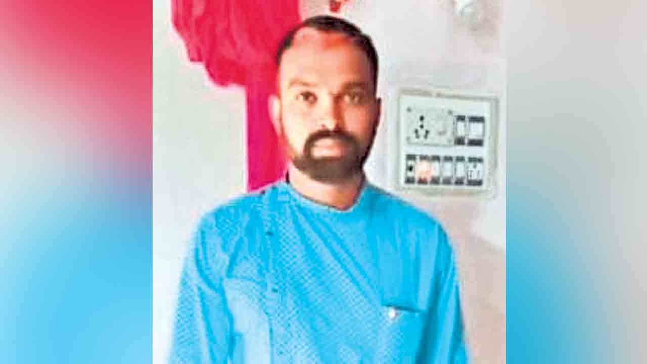 అప్పుల బాధతో రైతు ఆత్మహత్య