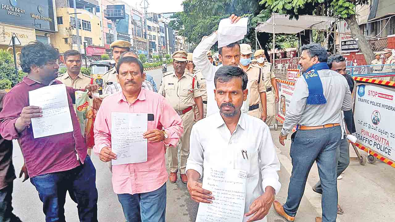 కాంగ్రెస్‌ ఓడిపోతుందనే..