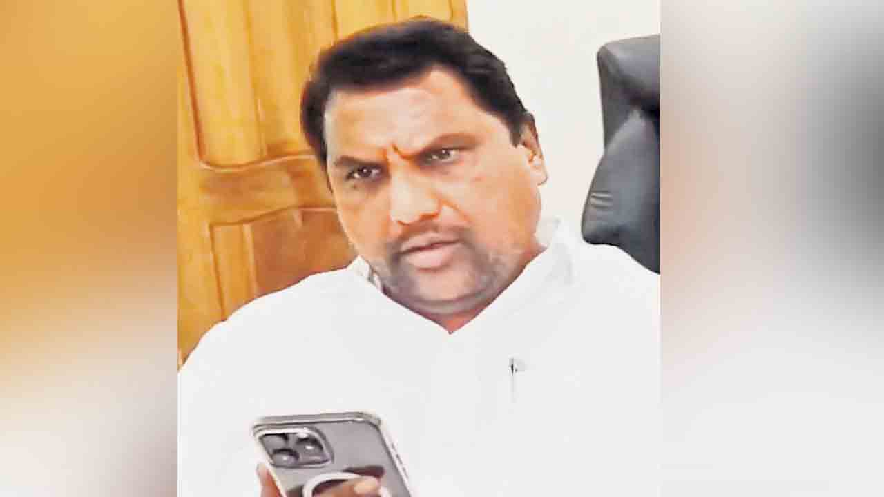 Adluri Laxman | నేను మాదిగను.. ..మంత్రినైతే తప్పా.. మంత్రులు పొన్నం, వివేక్‌పై అడ్లూరి సంచలన వ్యాఖ్యలు