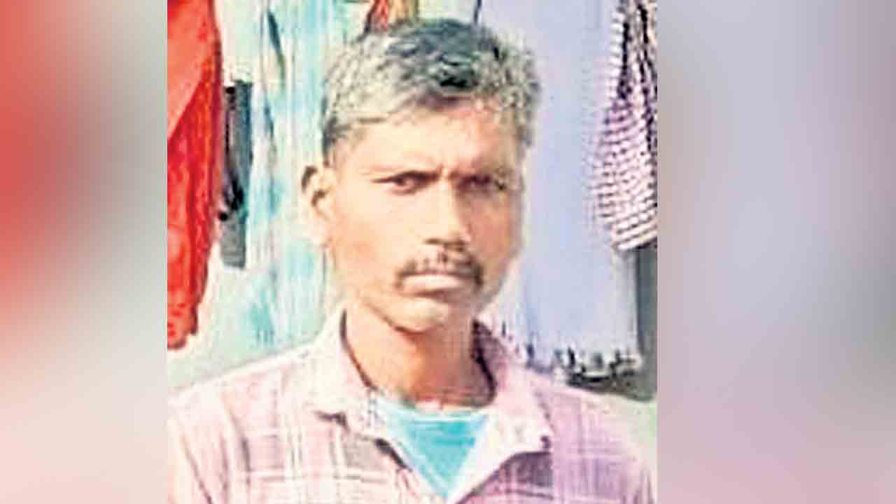 అప్పుల బాధతో రైతు ఆత్మహత్య