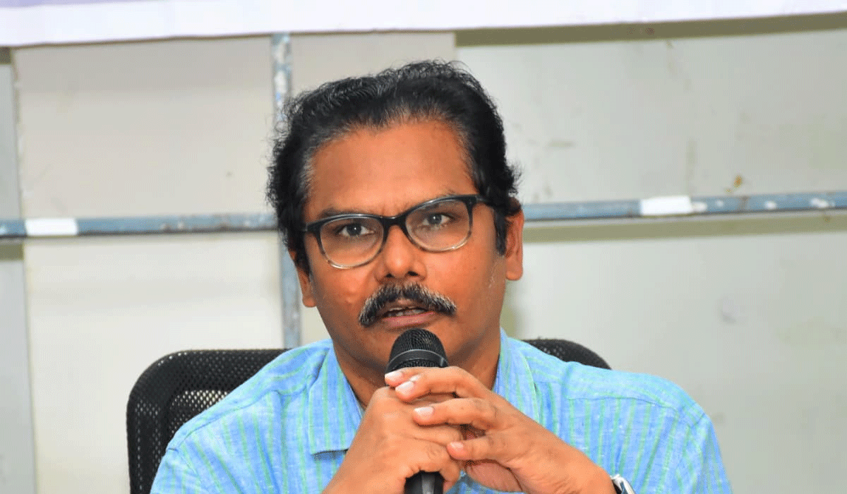 paddy procurement | వరి ధాన్యం కొనుగోళ్లకు ఏర్పాట్లు చేయాలి.. ఖరీఫ్ సీజన్ ధాన్యం కొనుగోళ్లపై సమీక్షలో అదనపు కలెక్టర్ గడ్డం నగేష్