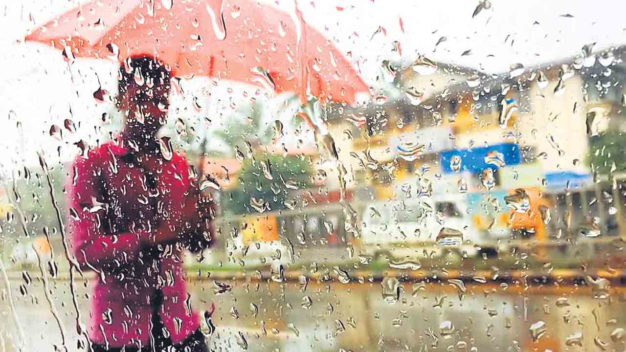 Cyclone | దూసుకొస్తున్న తుఫాన్.. రానున్న 4 రోజులు మోస్తరు నుంచి భారీ, అత్యంత భారీ వర్షాలు