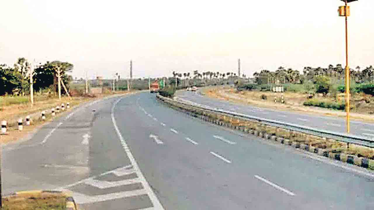 హ్యామ్‌ రోడ్ల ప్రాజెక్టు జామ్‌!.. టెండర్లలో ప్రభుత్వ జాప్యంతో 4 వేల కోట్లకు పెరిగిన అంచనాలు