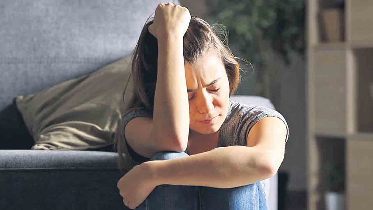 కుంగుబాటు ఆమెలోనే అధికం