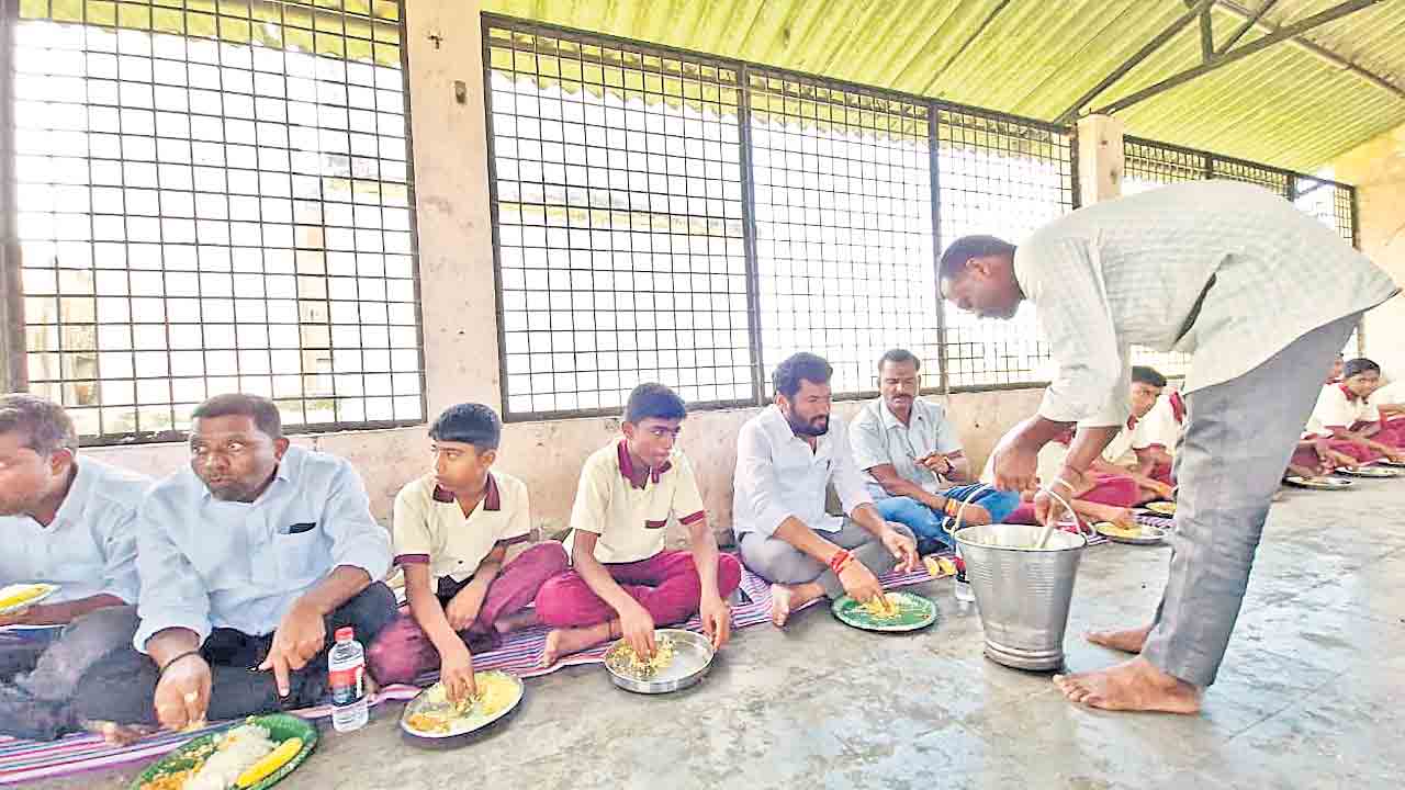 మాట ఇచ్చిన.. నిధులు మంజూరు చేయించిన