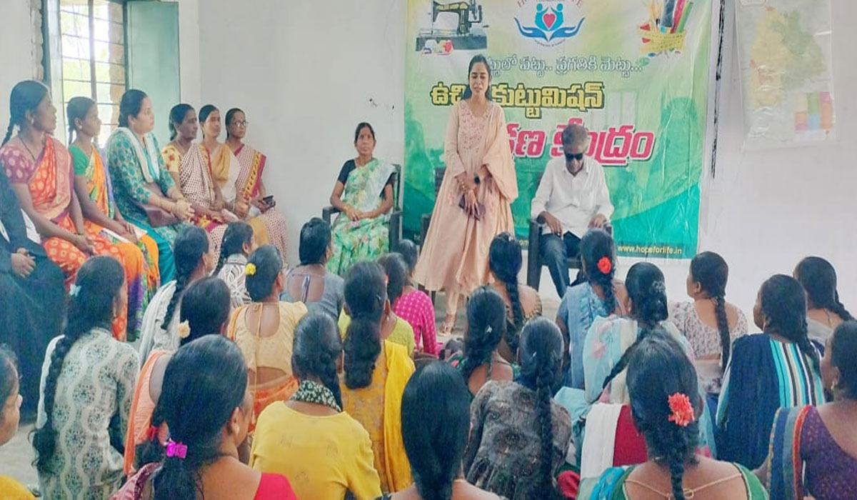 Self-employment | కుట్టు మిషన్ శిక్షణతో మహిళలకు స్వయం ఉపాధి.. బోధన్ సీడీపీఓ పద్మజ