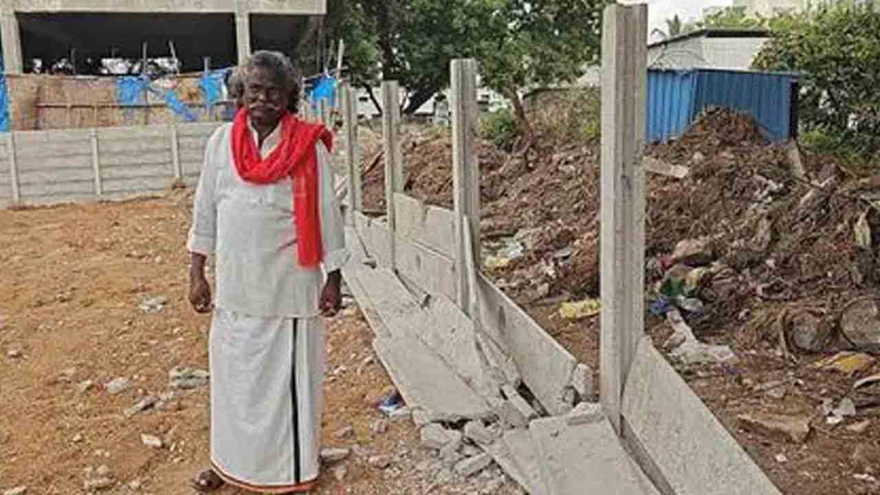 మొగులయ్య ఇంటి స్థల వివాదాన్ని పరిష్కరిస్తాం