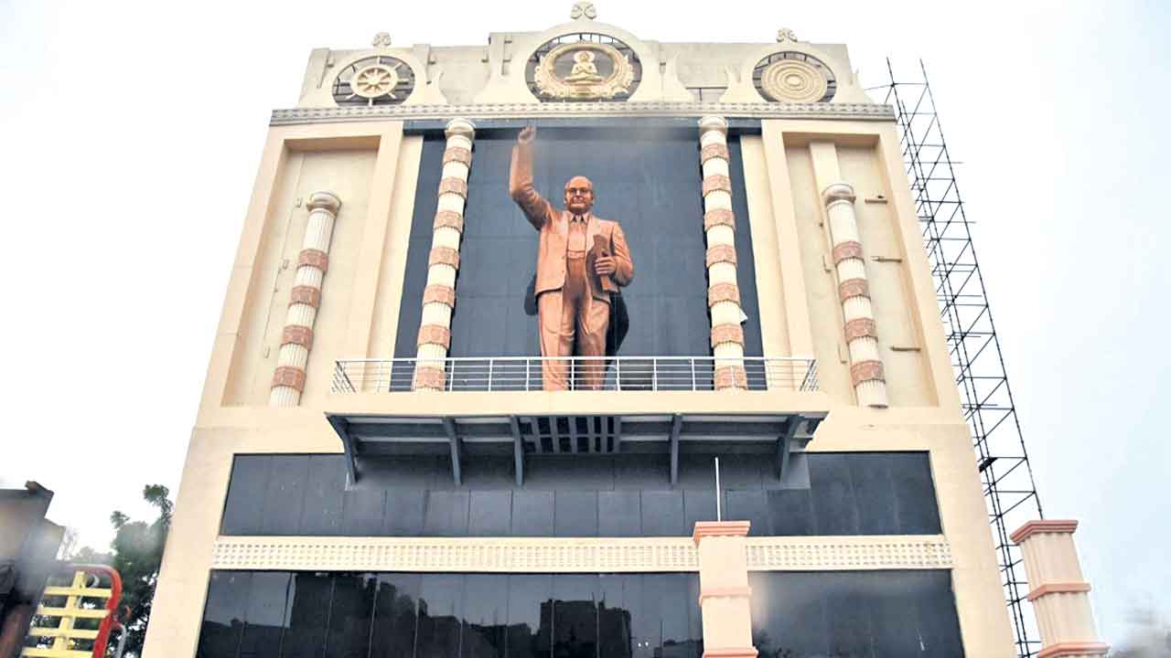 జూబ్లీహిల్స్‌పై కేసీఆర్‌ మార్క్‌