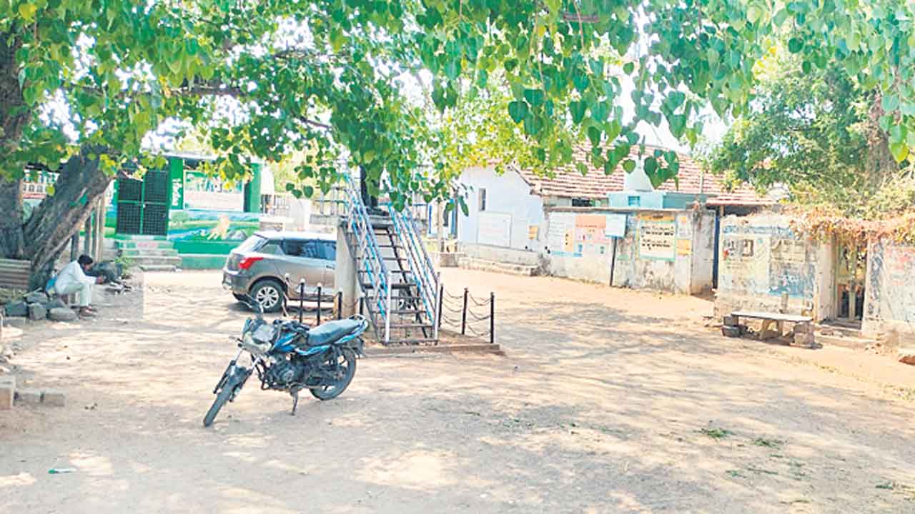 చంద్రన్న లొంగుబాటు