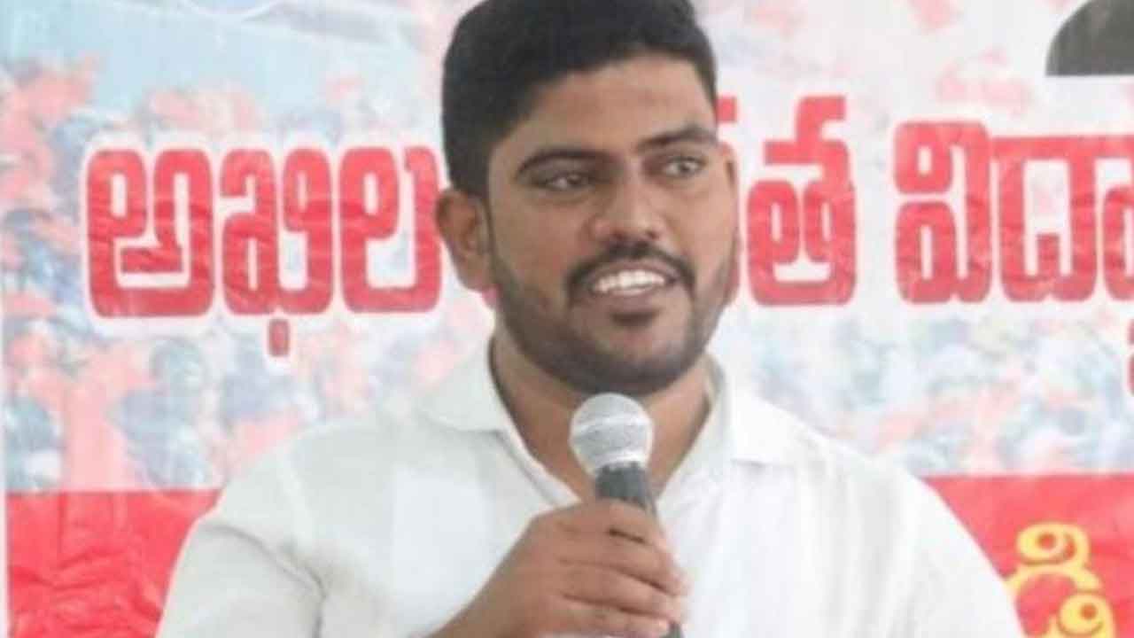 బకాయిలు అడిగితే విజిలెన్స్ దాడులా?