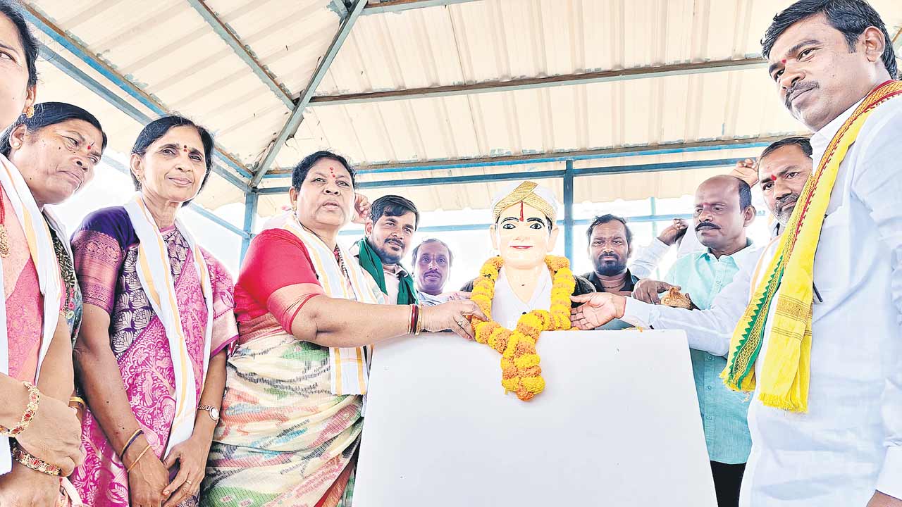 వెడ్మ రాము పోరాటం స్ఫూర్తిదాయకం