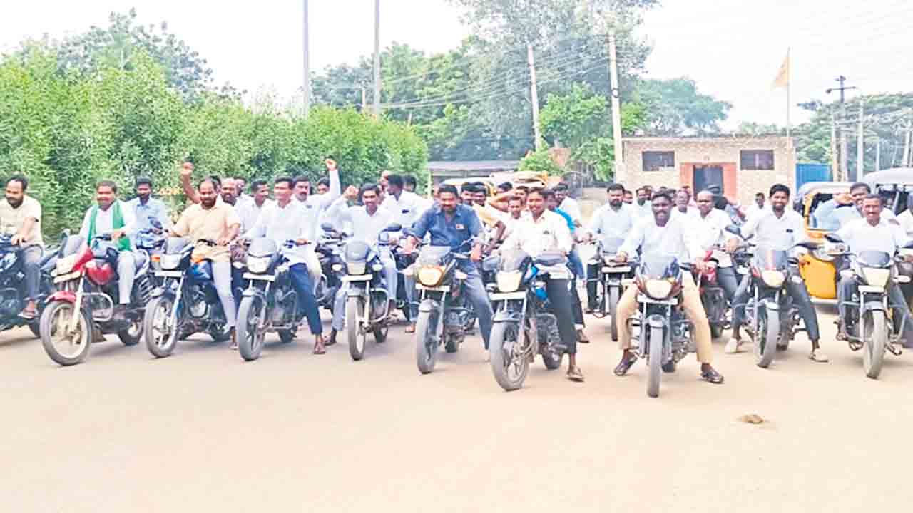 42 శాతం రిజర్వేషన్‌ అమలు చేయాలి