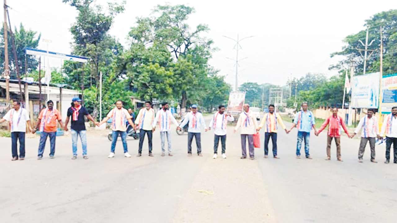 42 శాతం రిజర్వేషన్‌ అమలు చేయాల్సిందే