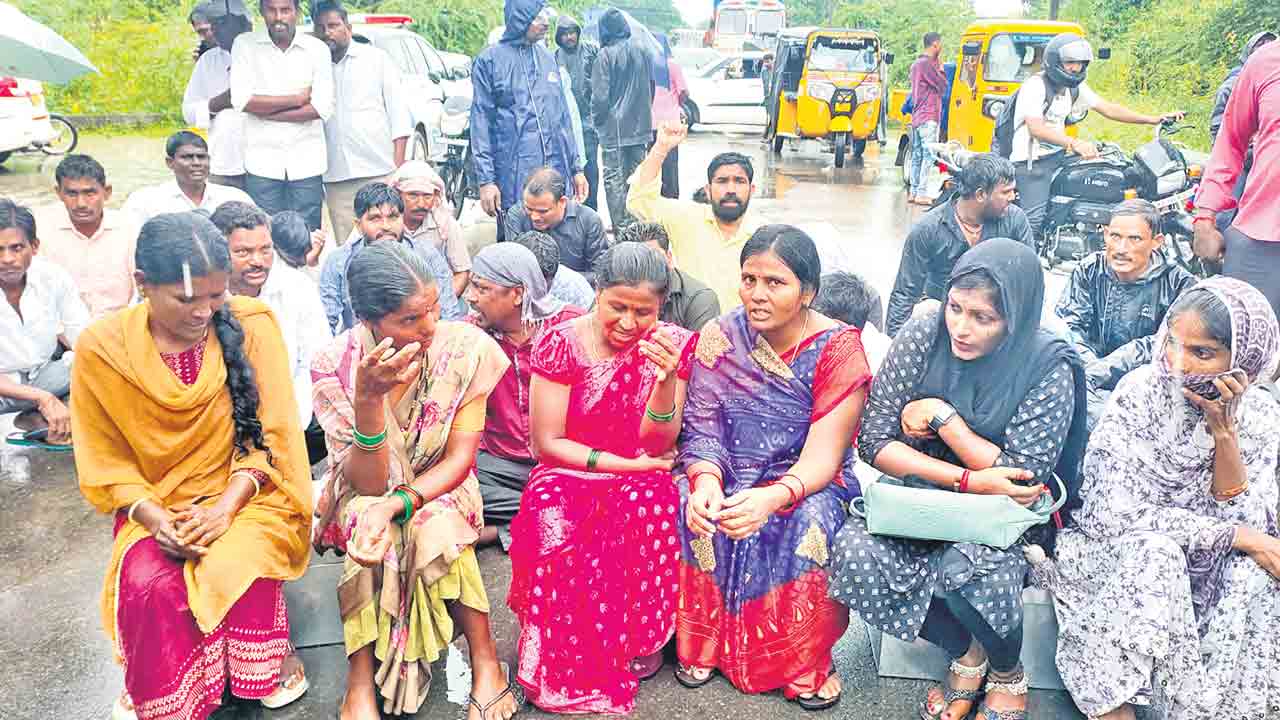 మా పిల్లలను ఇతర ప్రాంతాలకు తరలించొద్దు