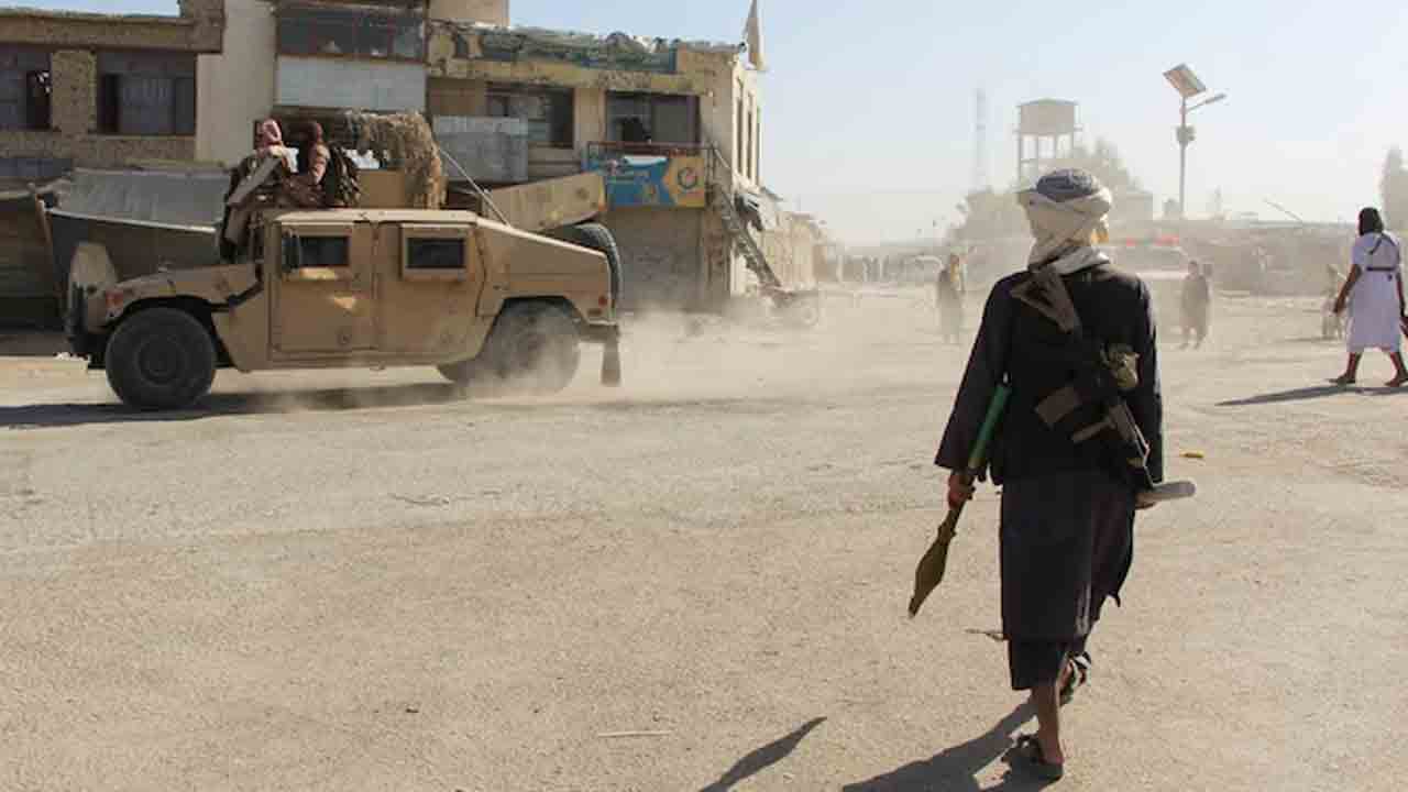 AFG vs PAK | పాక్‌-ఆఫ్ఘన్‌ సరిహద్దుల్లో మళ్లీ హింస.. డజన్‌ల మంది సైనికులు మృతి..!